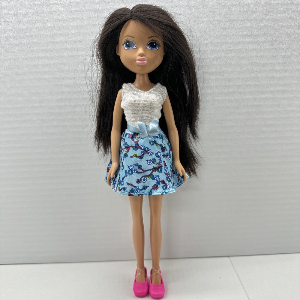 Moxie Girlsz Friends "Amberly" Doll Outfit And Shoes